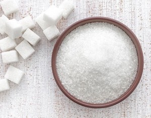 Perché mangiare troppo zucchero fa male